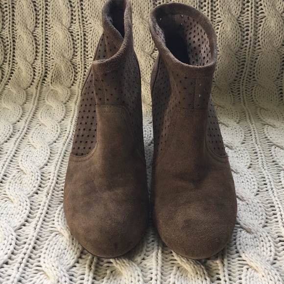 Jessica Simpson Booties - Picture 2 of 5